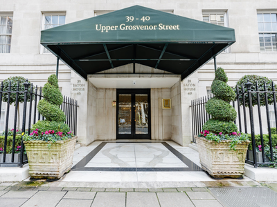 Luxury 3-Bed Apartment | Park Lane