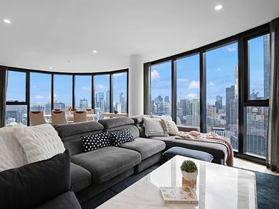 Breathtaking Views | 3Bed | 3Bath Sub-penthouse