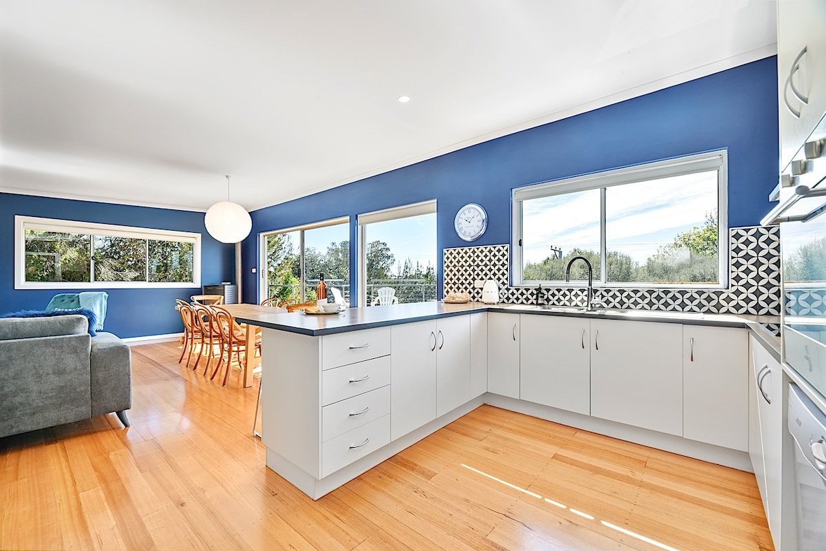 Greens Beach Delight gallery image 3