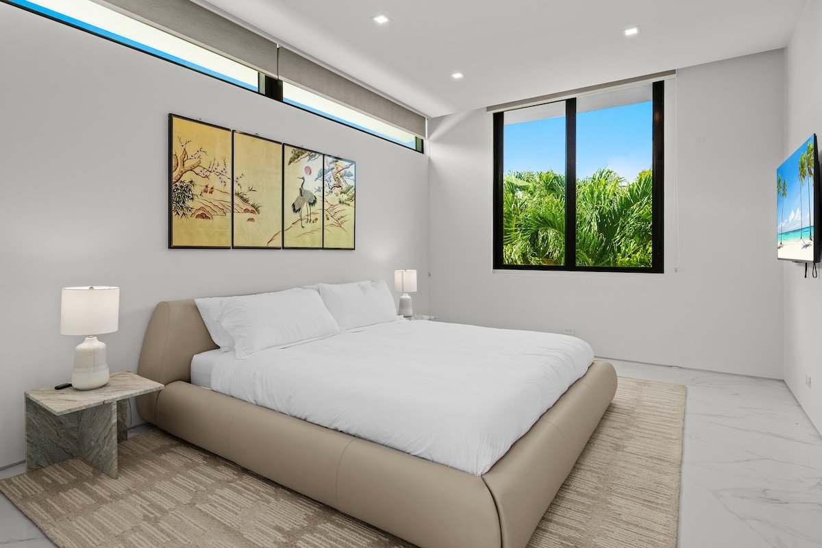 Modern Waterfront Villa w/ Pool, Rooftop & dock gallery image 3