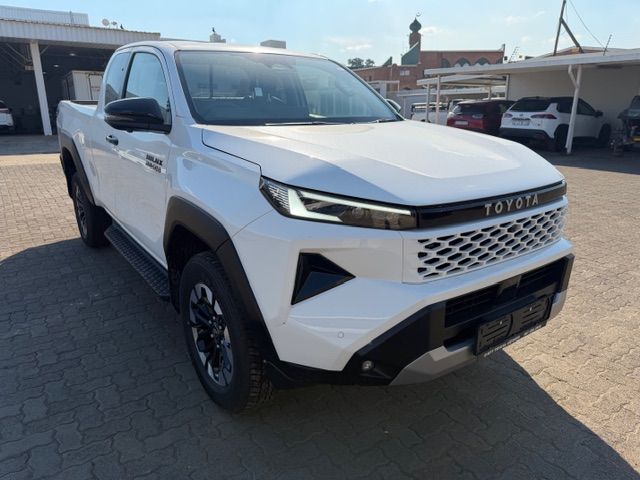 TOYOTA HILUX 2.8 GD-6 RB RAIDER X A T P U XTRA CAB for Sale in South Africa