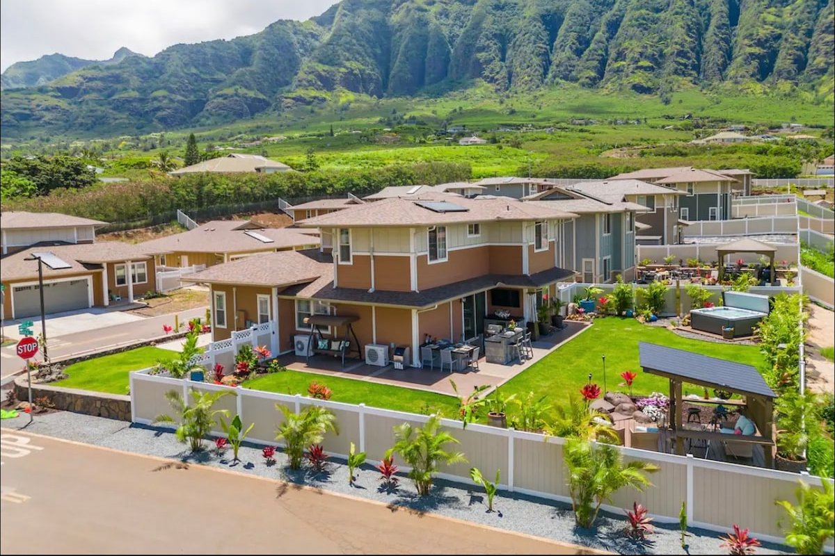 The Hideouts | Two NextDoor Homes Near Beach Top5% gallery image 4