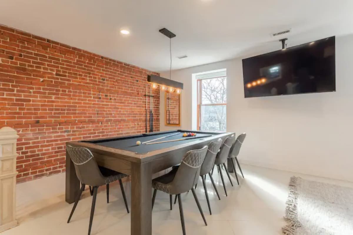 The Ultimate Plateau Retreat – 10BR Sleeps 24 gallery image 3