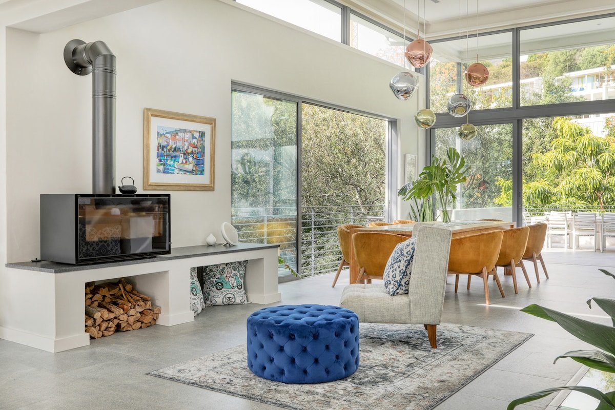 Beautiful, Secure, 3 Bed Family Home in Higgovale gallery image 3