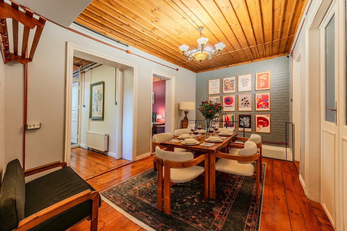 4 Bedroom /2 Bathroom /Full AC /Perfect Location gallery image 3