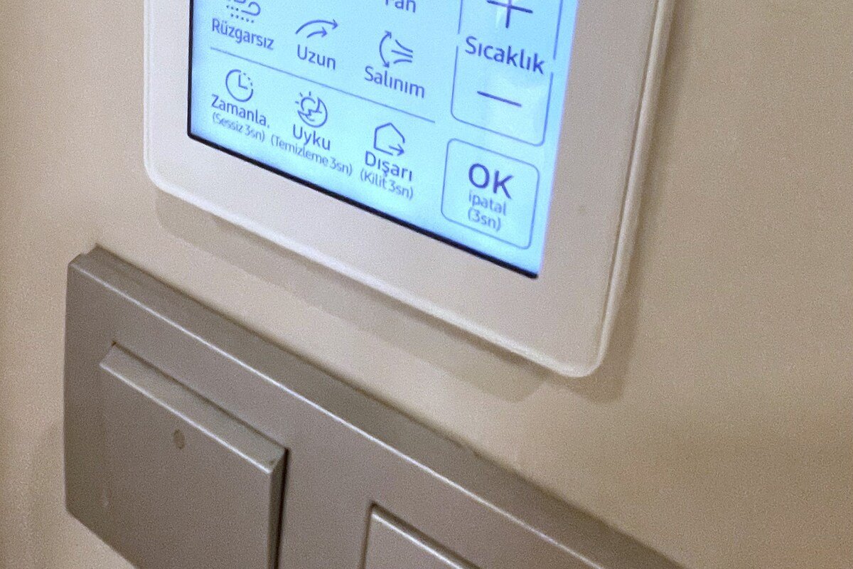 New Fully Equipped 3+1 in Taksim Square with A/C gallery image 5