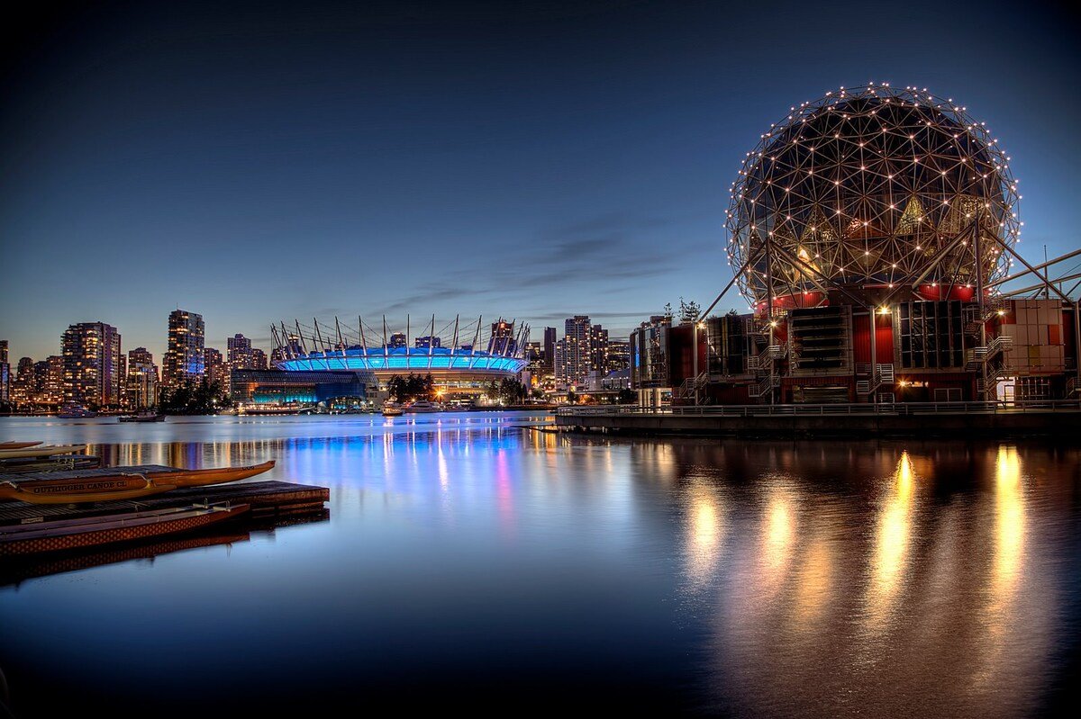 Outstanding views! Free parking.pool A/C Licensed gallery image 5