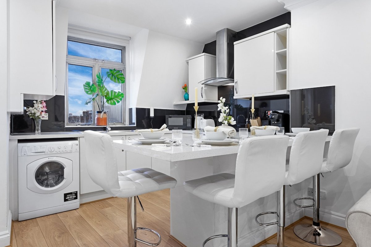 High Kensington Boutique 1 gallery image 3