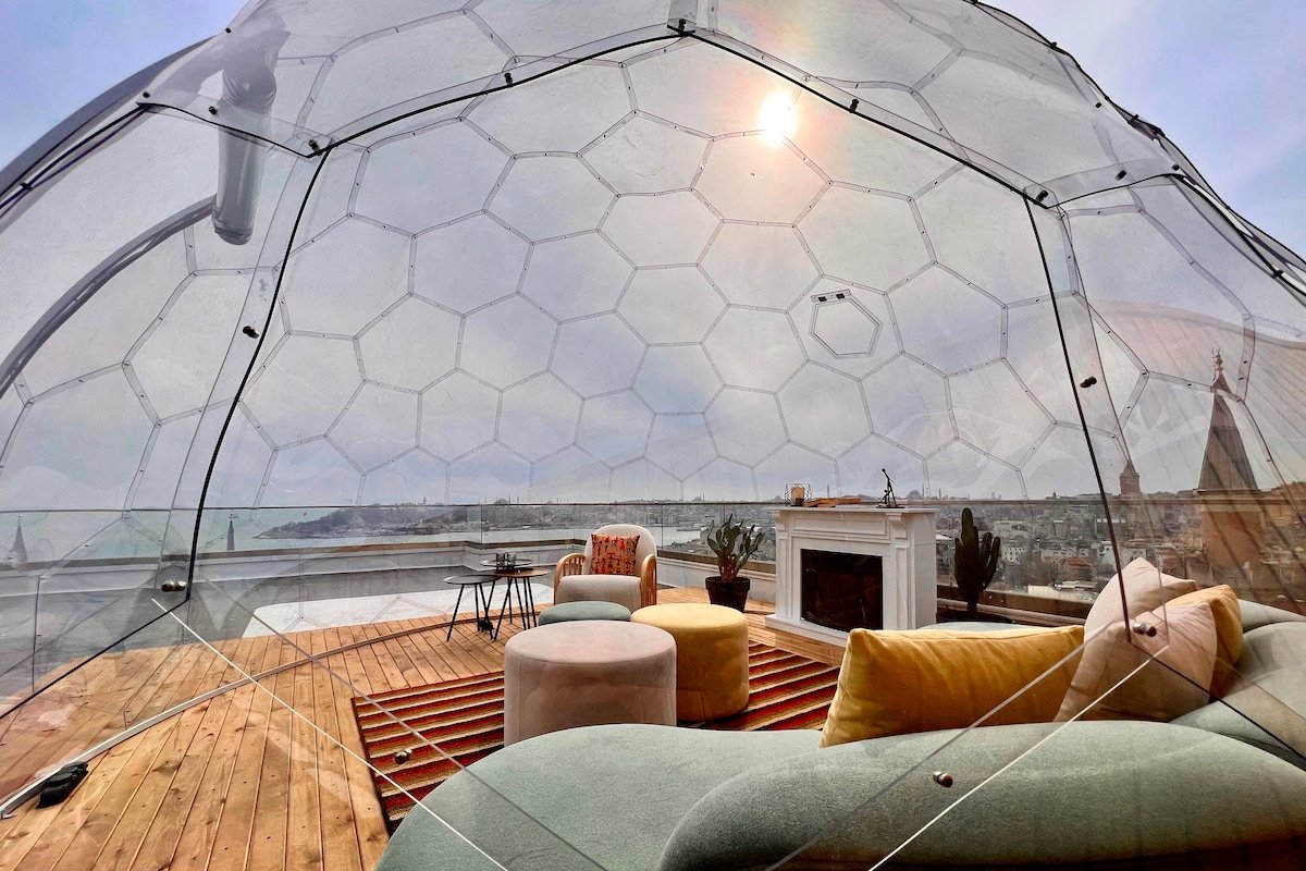 Private Rooftop with Panoramic Bosphorus View gallery image 3