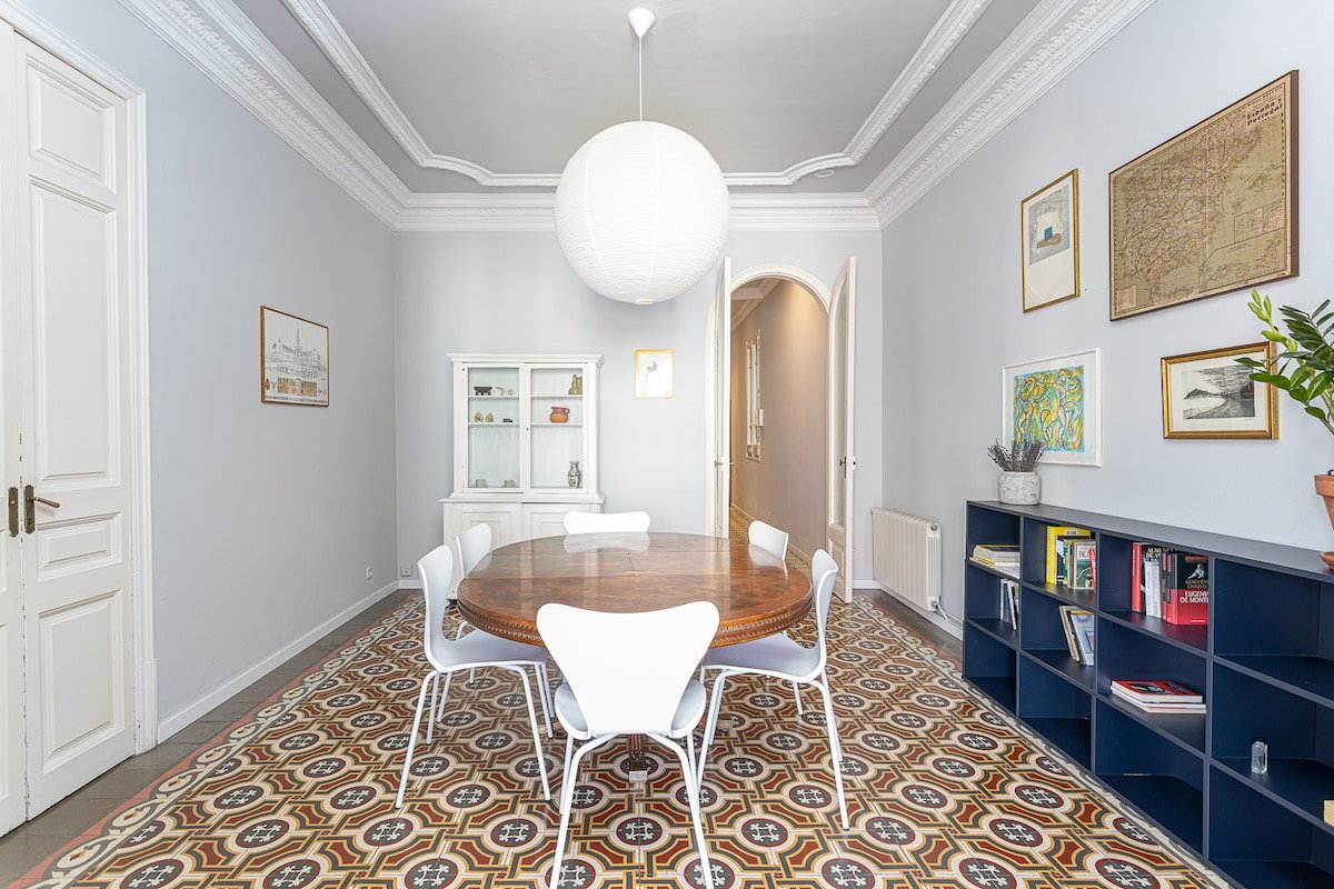 Spacious and Bright Flat Close to Sagrada Familia gallery image 5