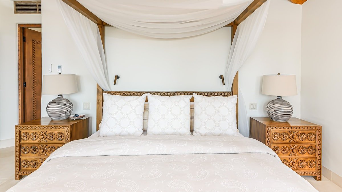 Palmilla Villa with Ocean Views and Golf Access gallery image 3