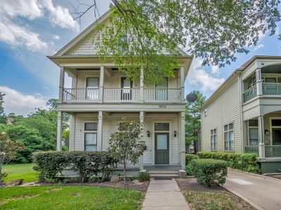 Charming State Thomas Home – Big Groups Welcome!