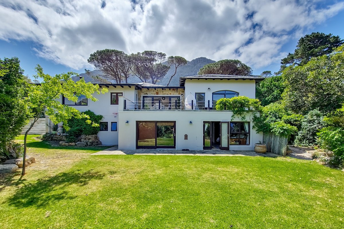 Hout Bay | Private Exclusive Estate with Pool gallery image 2