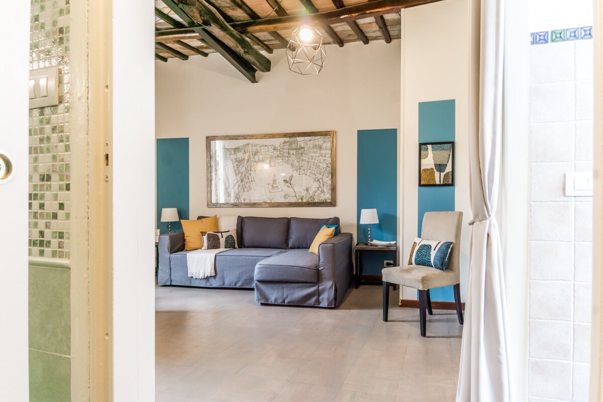 The Original Building – 8 rooms 4 bathrooms gallery image 5