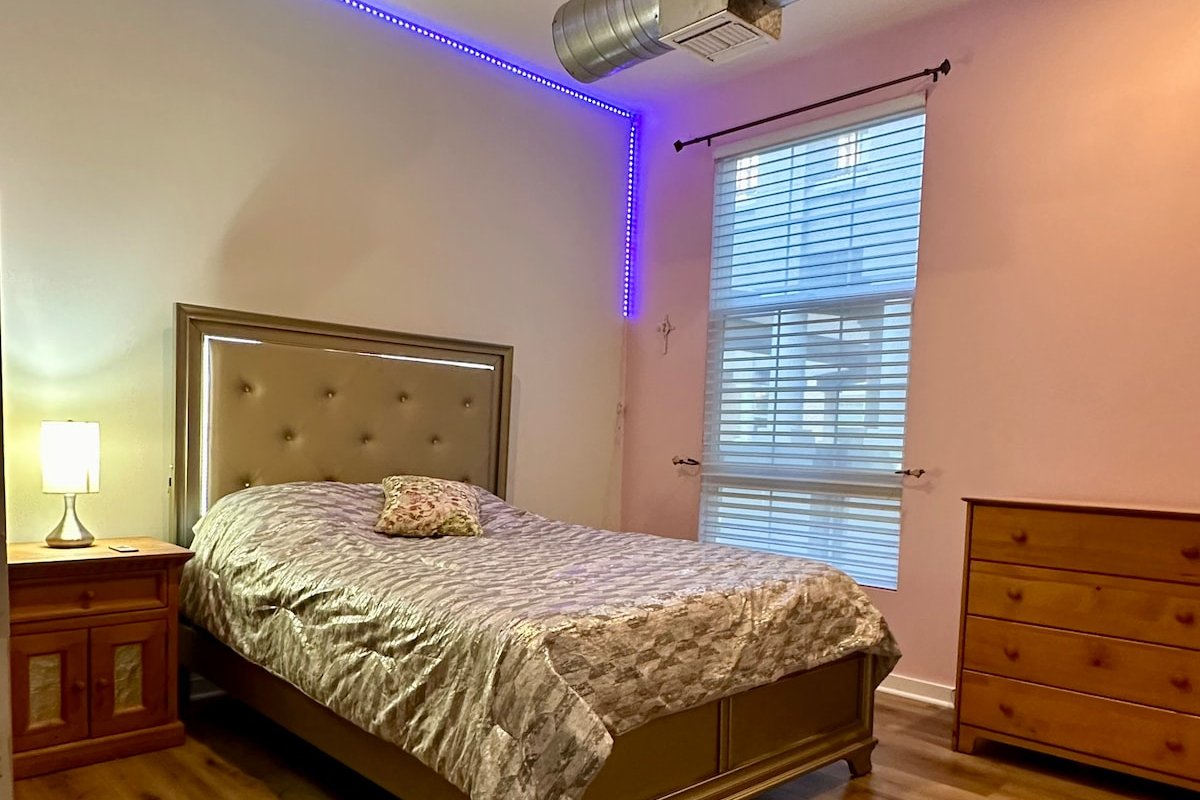 Designer Loft in Playa Vista gallery image 5