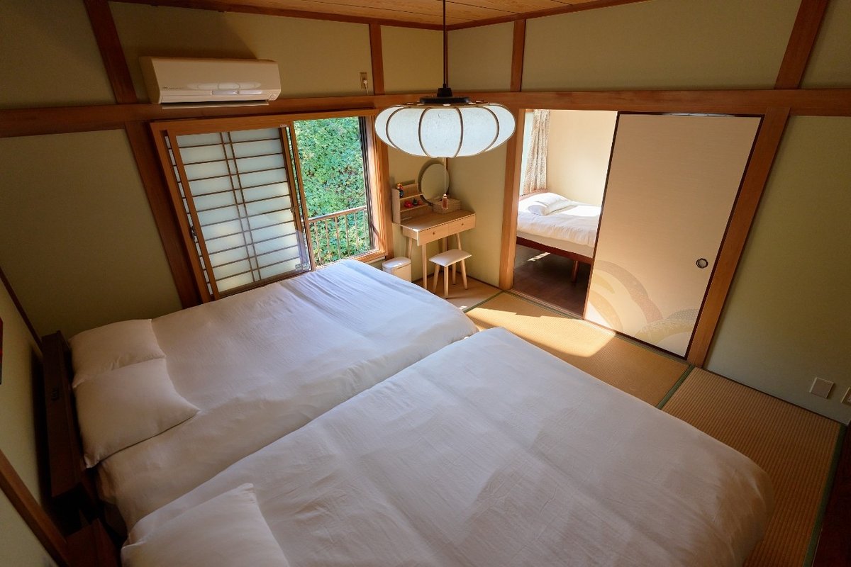 Railside Tatami Nest yoyogi by jellyne
