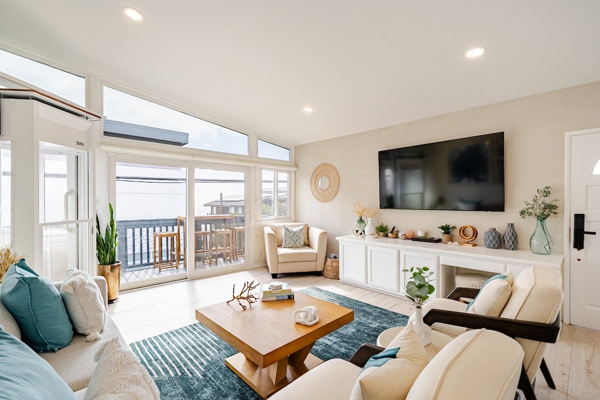 Amazing location, Unique Oceanfront Beach House! gallery image 2