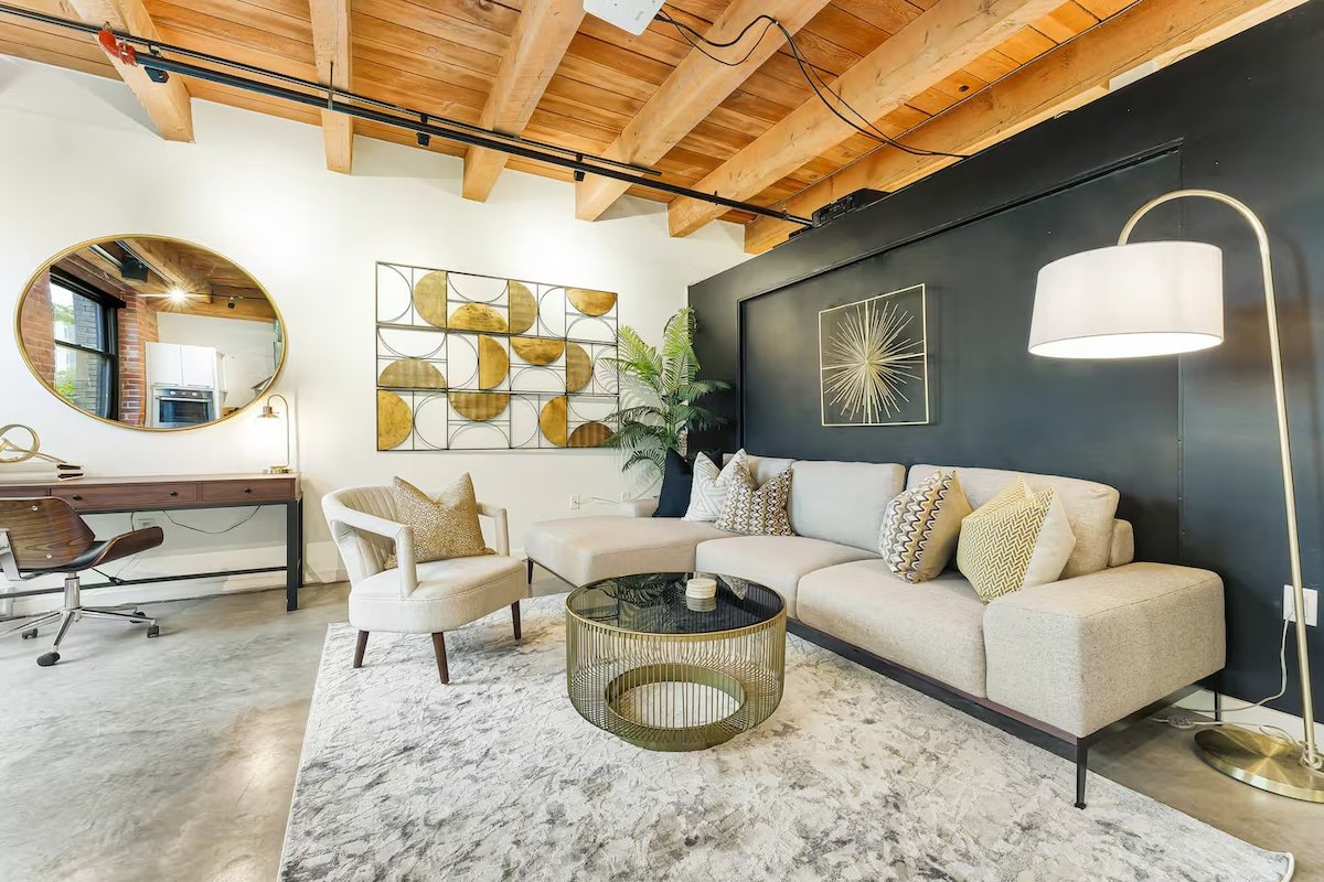 Spacious Gastown Loft | 2Bed | Secure Parking | AC gallery image 2