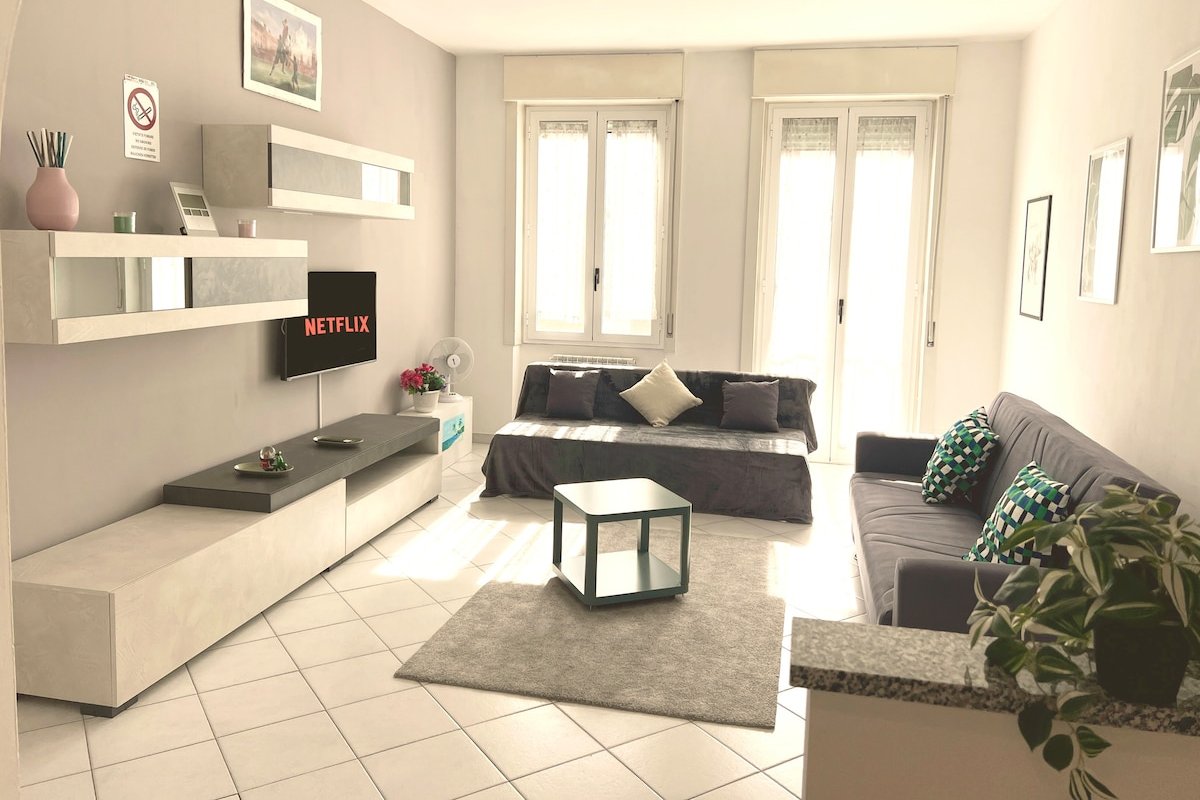 Florence Relax near the center+terrace+pvtParkin gallery image 3