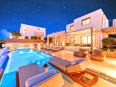 Minoas Luxury Villa Heated Pool 28 guests