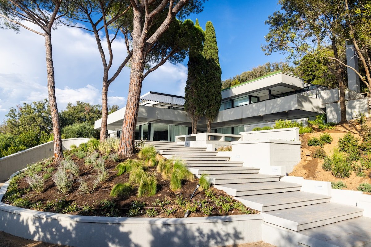 Extreme Luxury Villa with Private Pool SPA and Gym gallery image 2