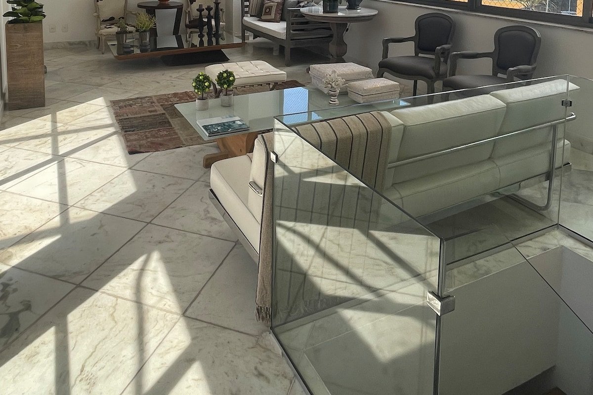 Beach Block Penthouse | Ocean View & Walk to bars gallery image 3