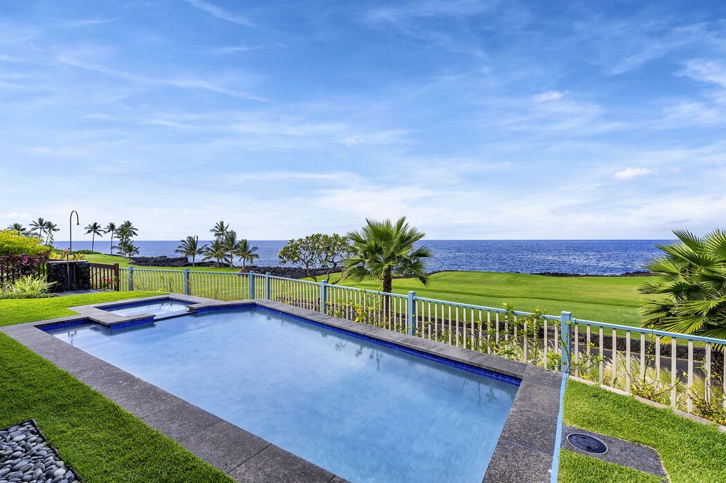 Unbelievable Ocean Front View w Pool | AC