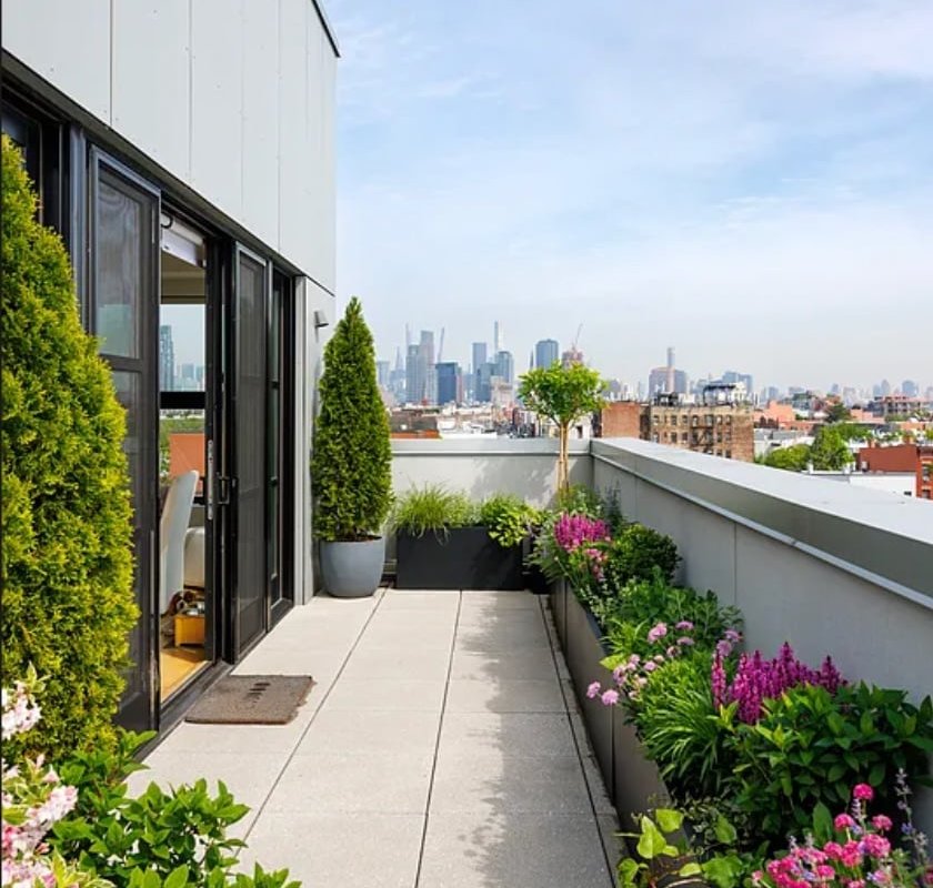 Penthouse w/ Manhattan Skyline views&huge terrace gallery image 4