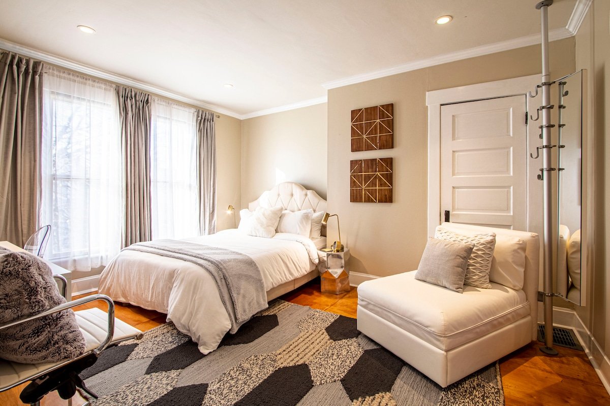 harrison haus gallery image 3