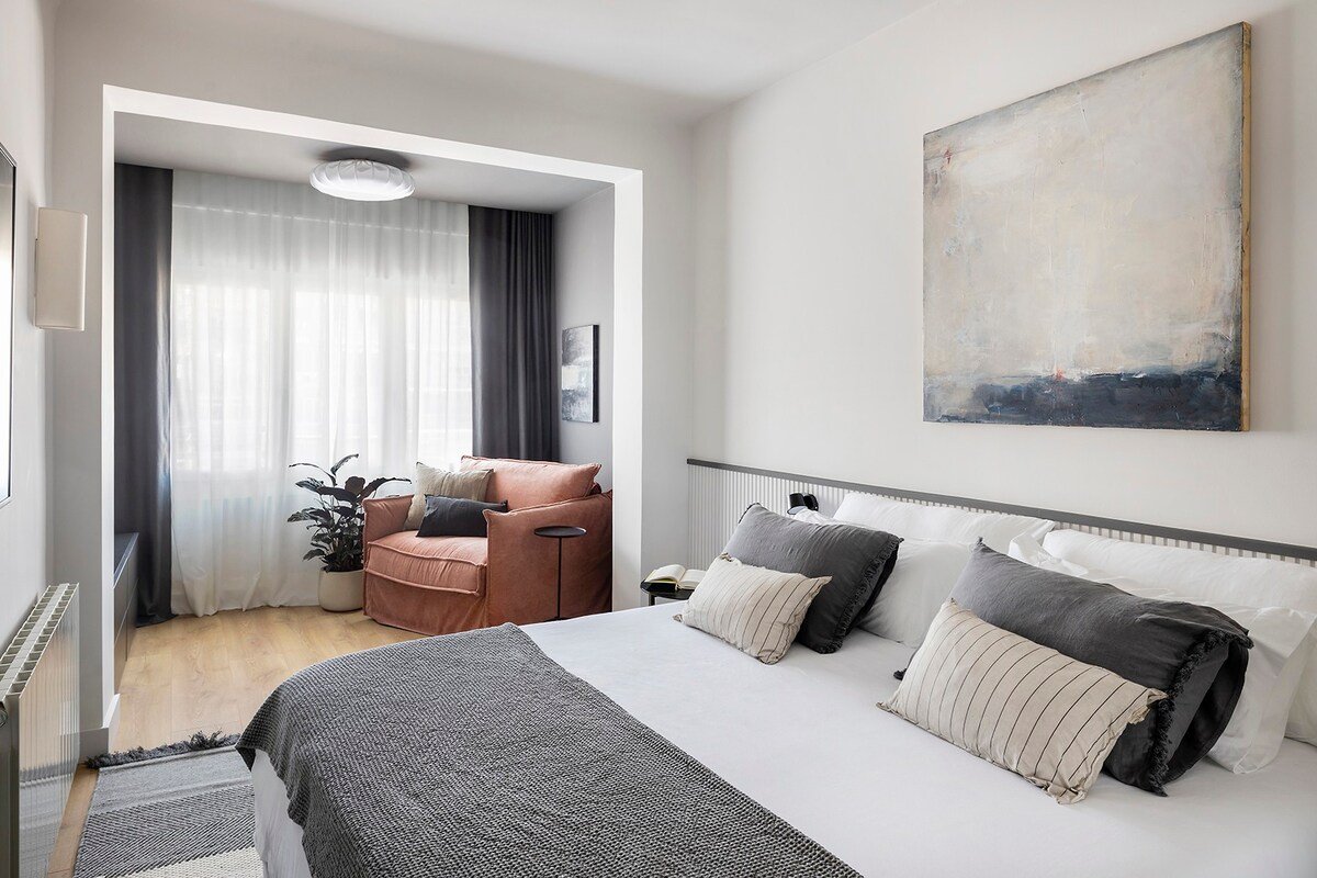 Luxury | King Beds | Central AC | Heart of BCN gallery image 5