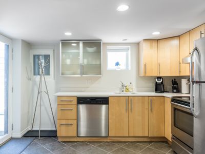 2 Bdrm Garden Suite in the hub of popular Main St