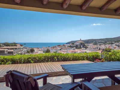 Casa con vistas al mar y estacionamiento privado