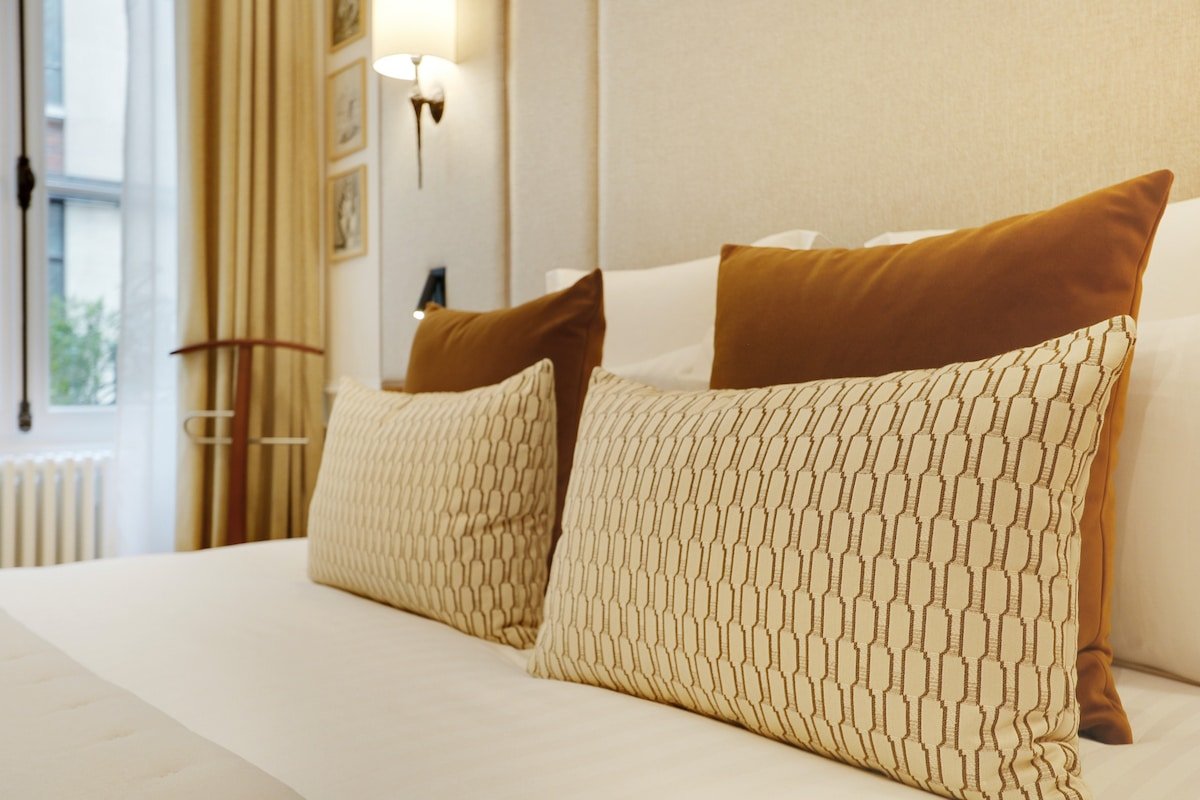 The Lander – Serviced 2BR/2BA – Louvre III gallery image 4