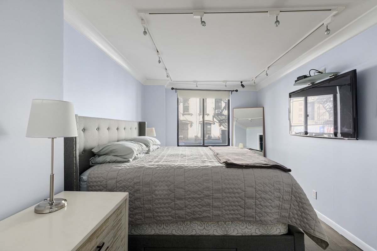 Stunning Huge Place in East Soho gallery image 4