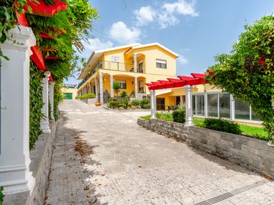 A big beautiful house near Santa Cruz beach