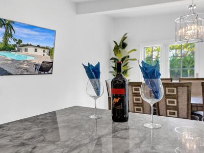 New ! Pool house 3-bedroom home Victoria Park