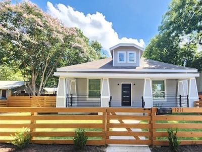 Main House + 2 Back Houses