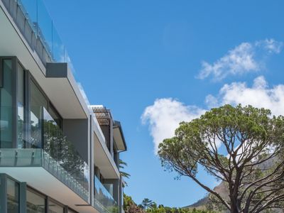 Luxury Villa Higgovale 360° Views | solar backup