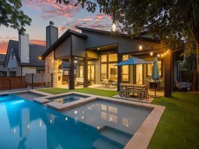 Zilker Home, Heated Pool, Hot Tub, Fire Pit