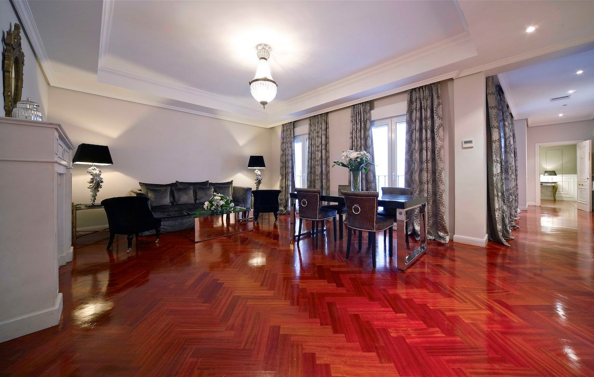 Cibeles Boutike- Master Suite gallery image 4