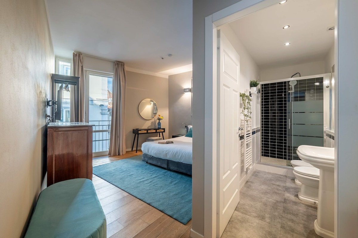 Bright 3BD Apartment near Santa Croce.Teatro Verdi gallery image 5