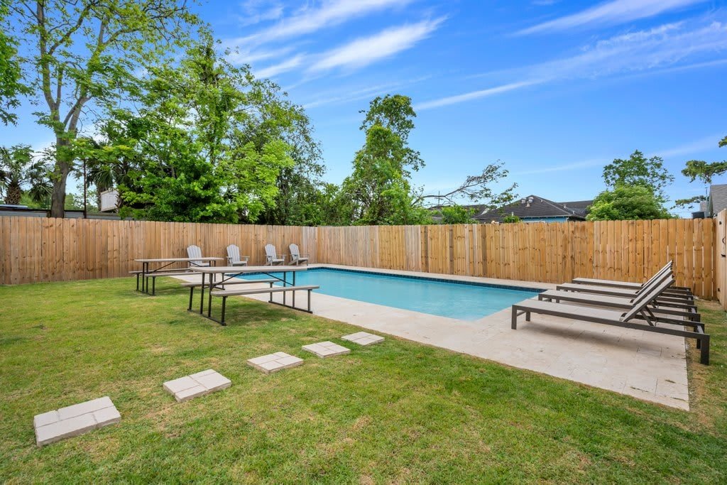 Luxury Retreat in NOLA – Sleeps 16, Pool, Parking gallery image 2