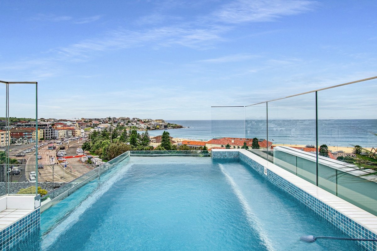 Two level Penthouse 180 degree view of Bondi Beach gallery image 5