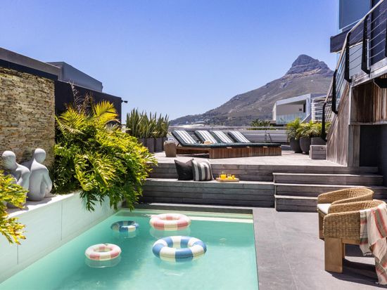 Swimming pool - Property