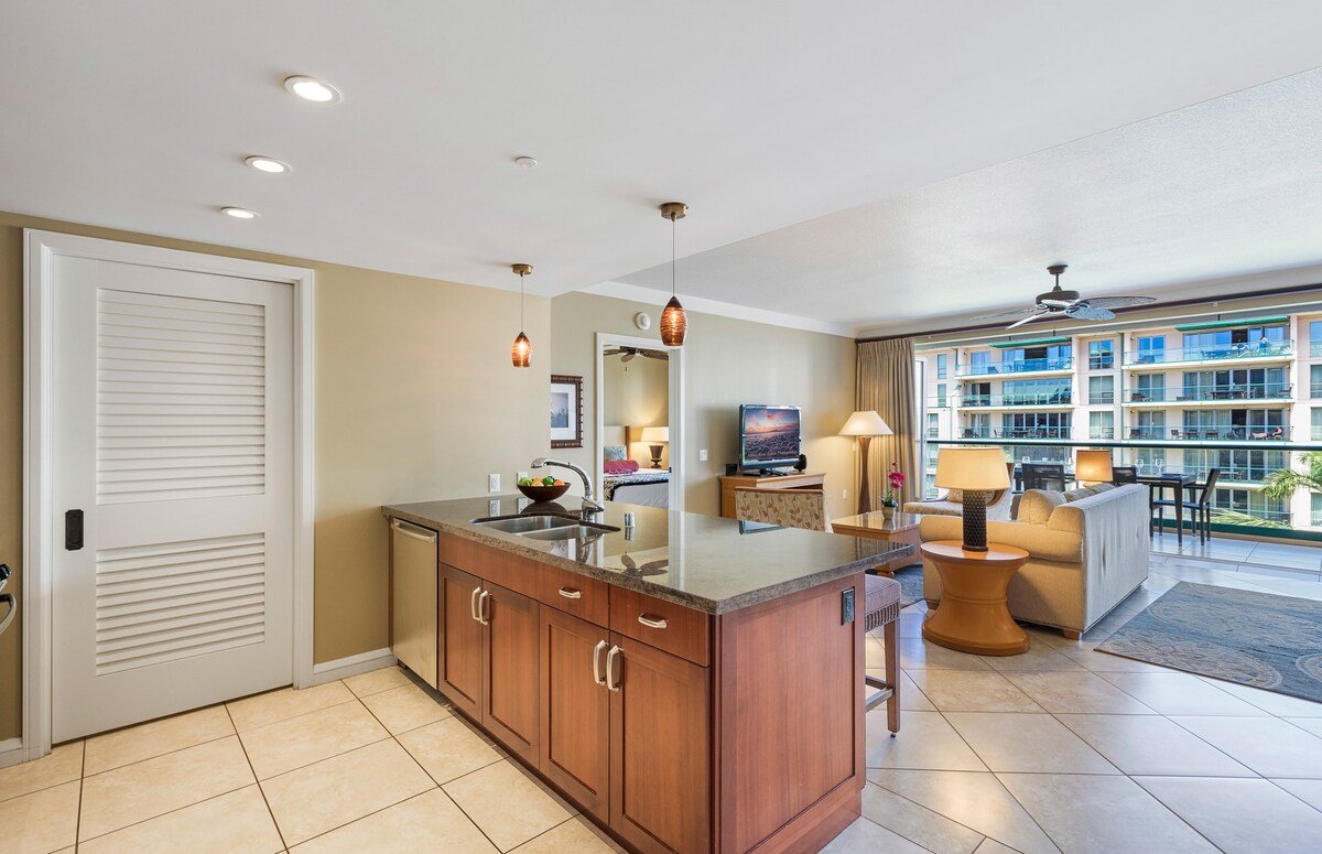 Maui Resort Rentals: Honua Kai Hokulani 510/11/12 gallery image 4