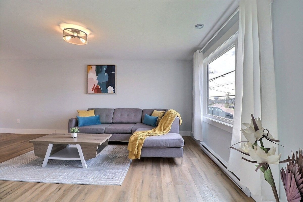 Beautiful Home in Moncton North! gallery image 4