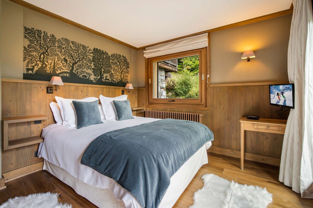 Luxury Chalet with hammam and Cinema in Megève gallery image 3