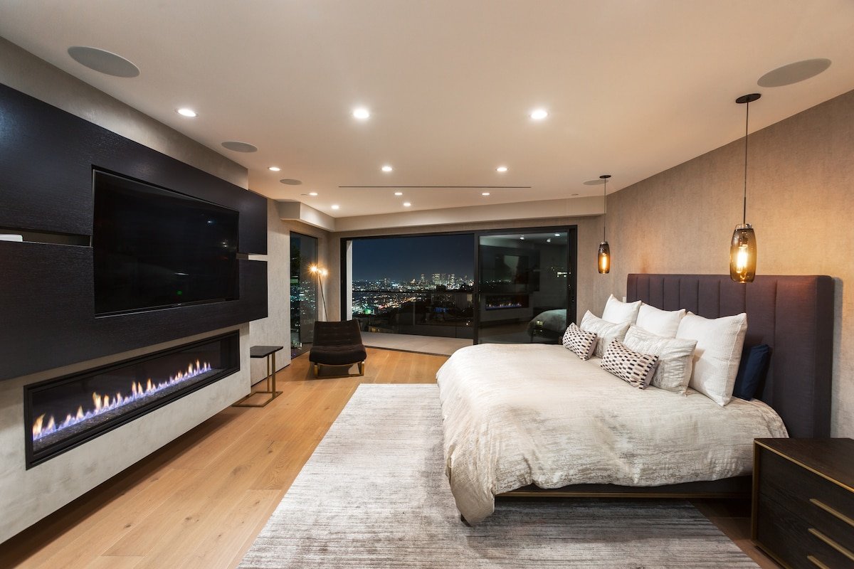 Hollywood Hills Home! City/OceanViews Pool & Sauna gallery image 5