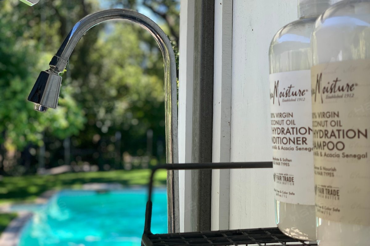 Los Gatos Villa: hot tub, sauna, pool, huge yard gallery image 4