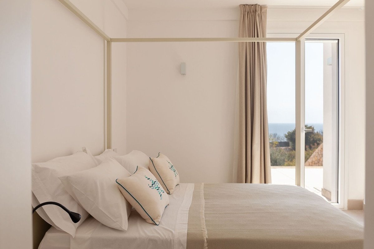 Luna Rossa gallery image 2